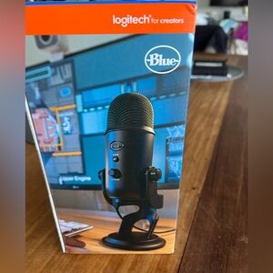 Brand new in box Logitech microphone
